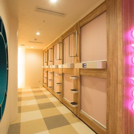New Japan Lady'S Capsule Hotel Osaka Exterior photo